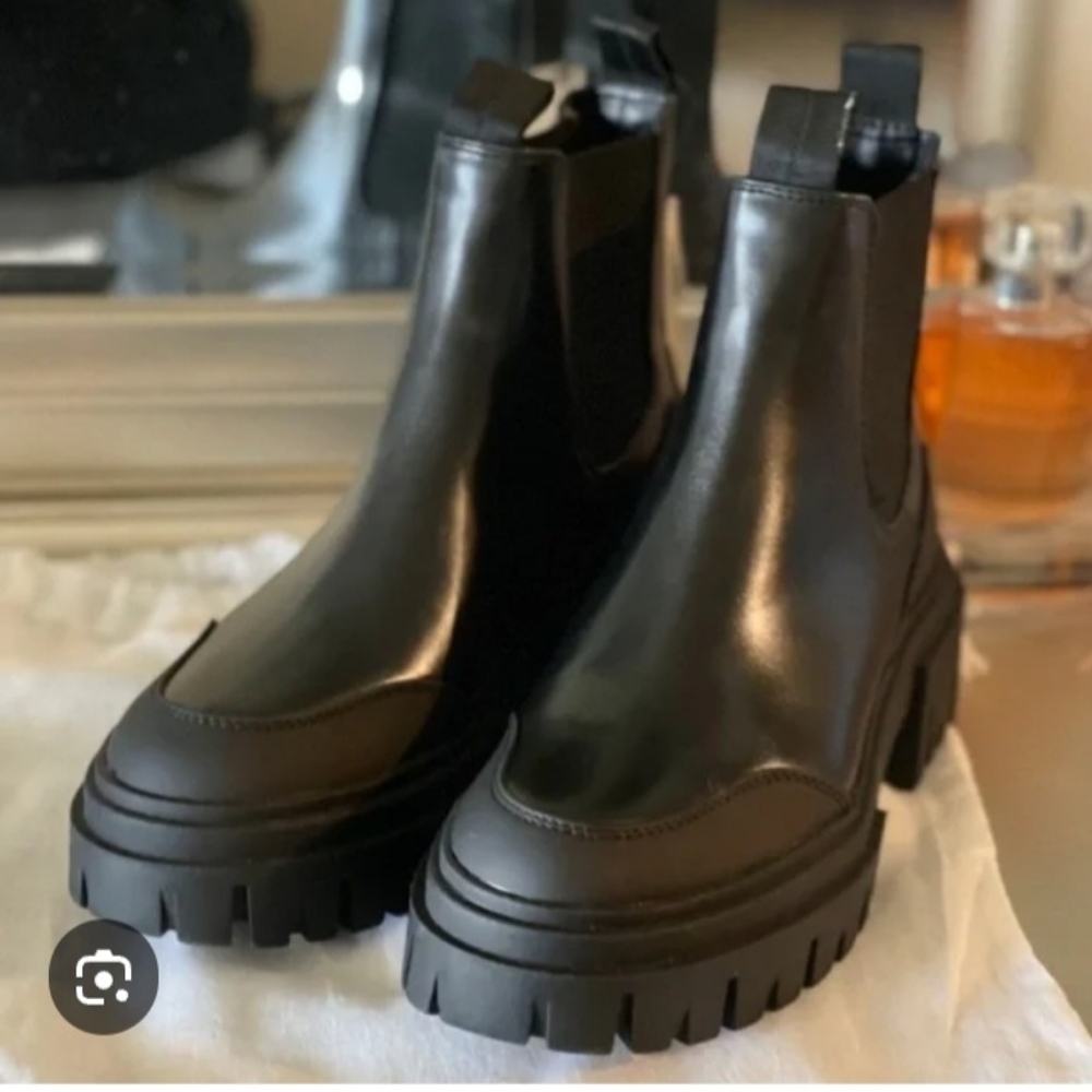 ZARA Black Chunky Ankle Boots - Picture 2 of 6